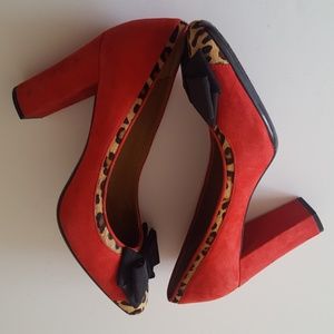 Isaac Mizrahi Leopard Pumps